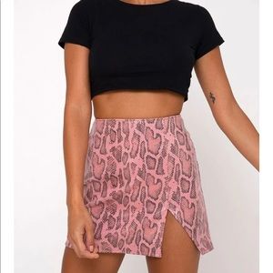 Pink snake skirt!💓